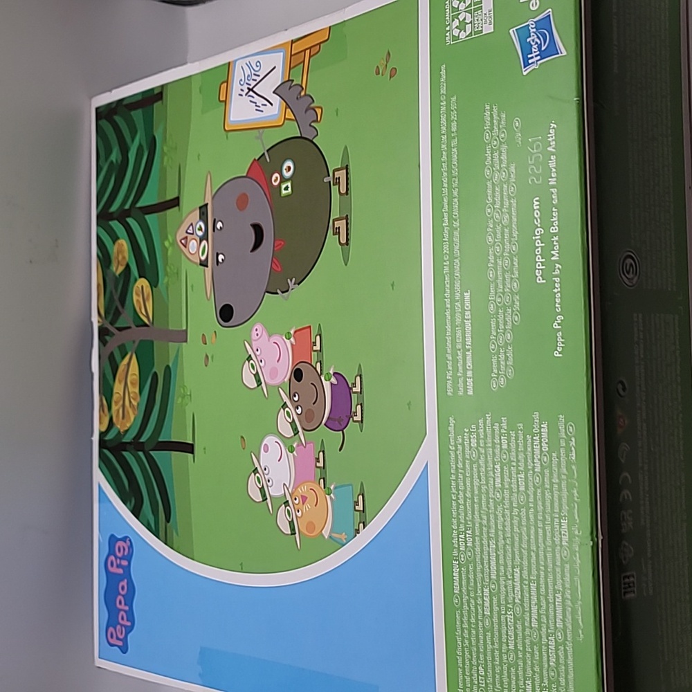 NIB Peppa Pig Peppa's Nature Day Woodland Club Pig Figures New - Picture 6 of 6